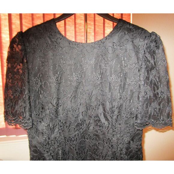 Late Edition Vtg 80s Black Lace Cocktail Dress Low Cut V Back USA Union Made 14 - Picture 3 of 8